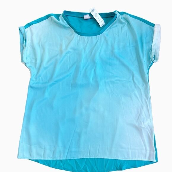 Chicos Blue Gradient Shirt NWT - Picture 1 of 7